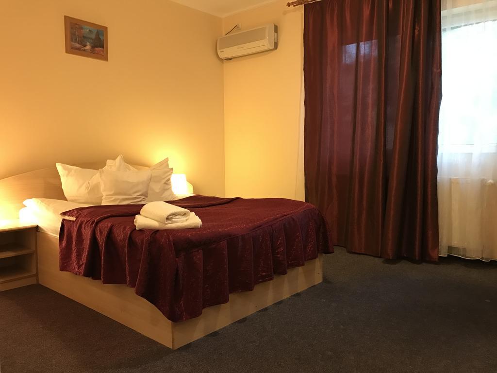 Hotel Cardinal Satu Mare Zewnętrze zdjęcie