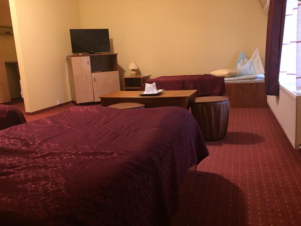 Hotel Cardinal Satu Mare Zewnętrze zdjęcie
