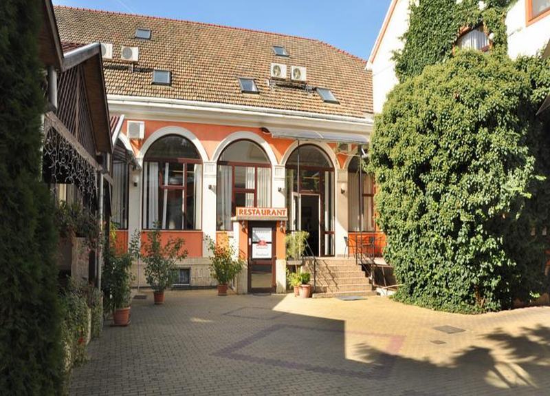 Hotel Cardinal Satu Mare Zewnętrze zdjęcie